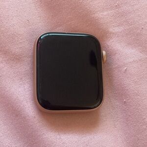 Apple Watch Series 4 rose gold